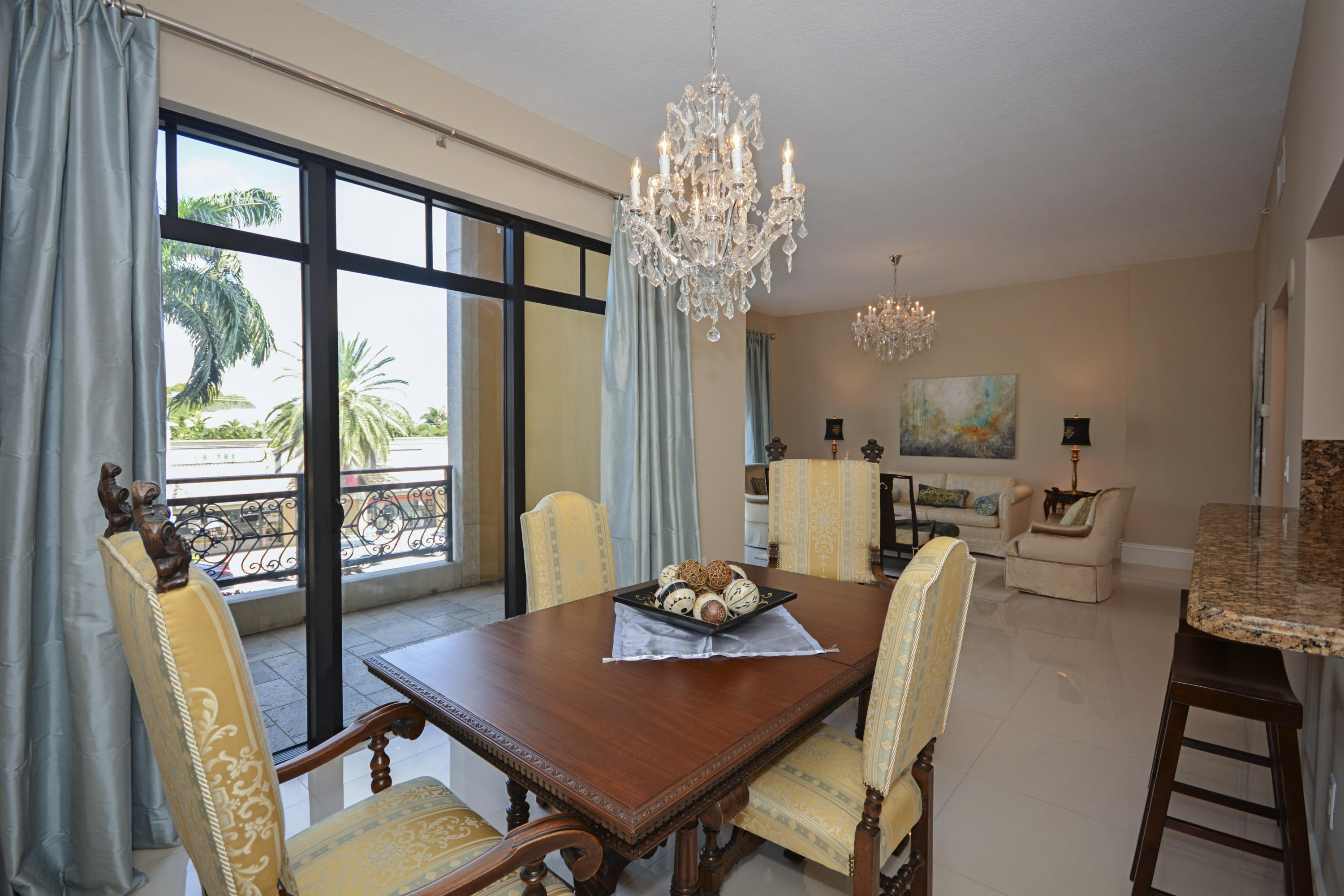 200 East Palmetto Park Road, Unit TH21 Boca Raton, FL 33432 - Photo 17 of 35 Dining Area