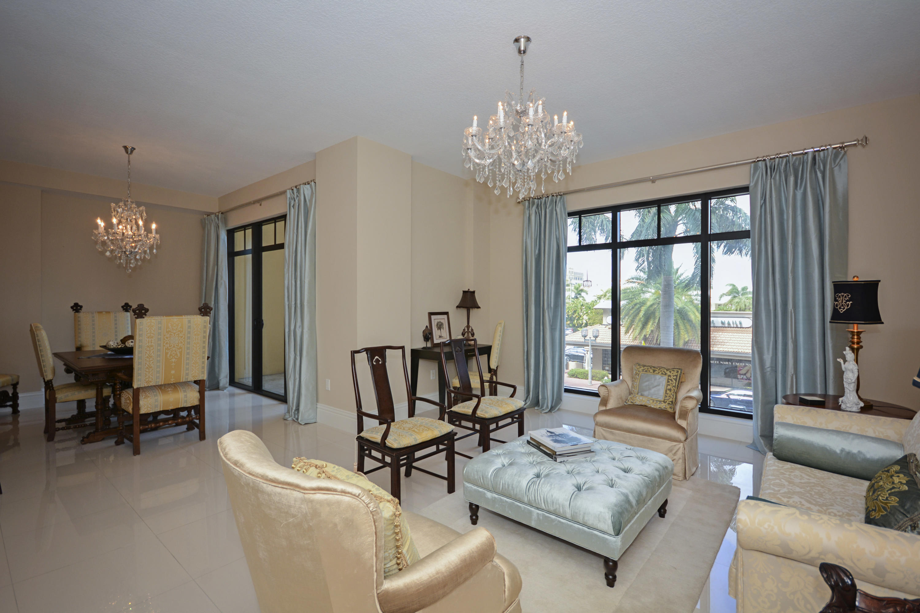 200 East Palmetto Park Road, Unit TH21 Boca Raton, FL 33432 - Photo 20 of 35 Dining/Living Areas