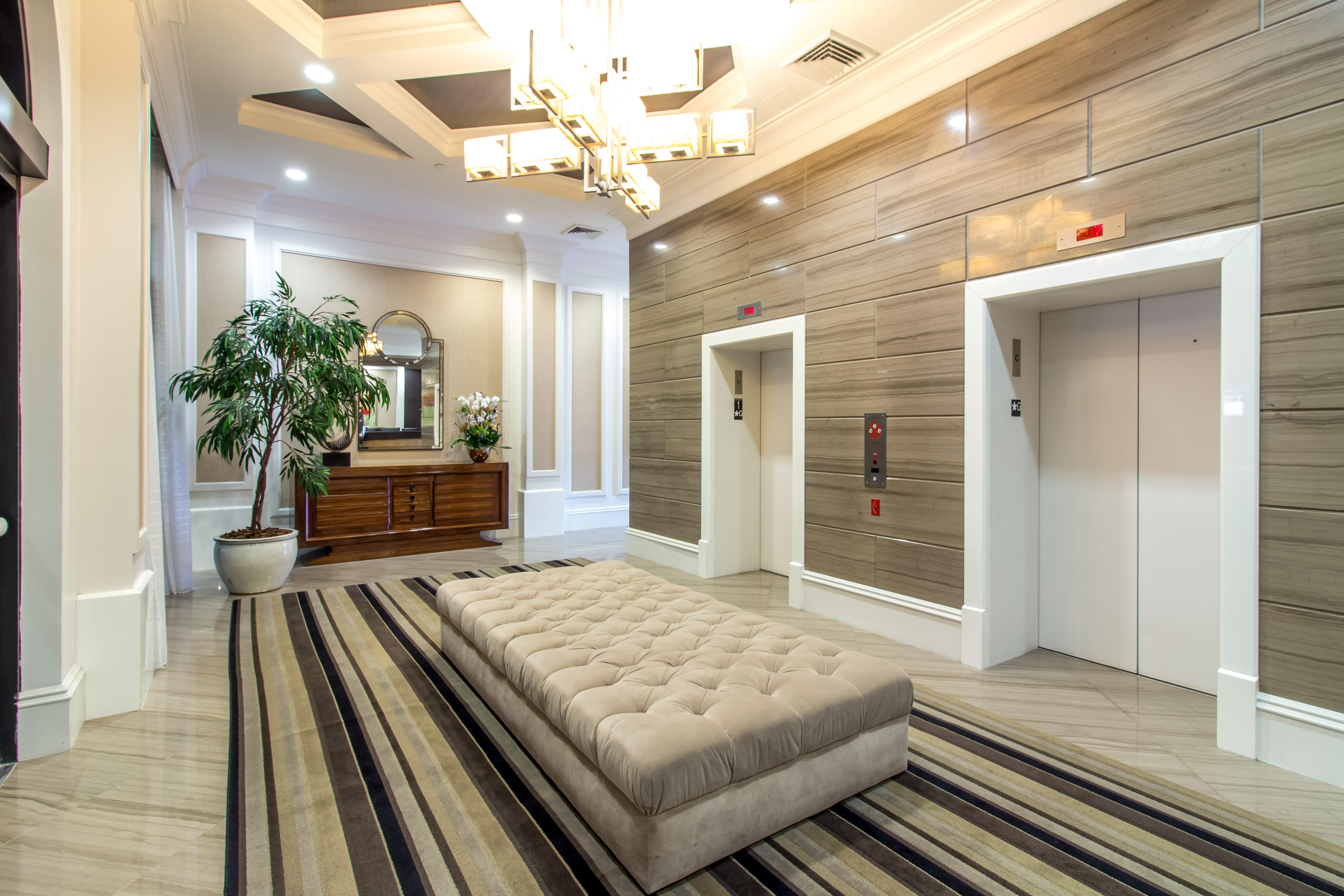 200 East Palmetto Park Road, Unit TH21 Boca Raton, FL 33432 - Photo 6 of 35 200 East Lobby