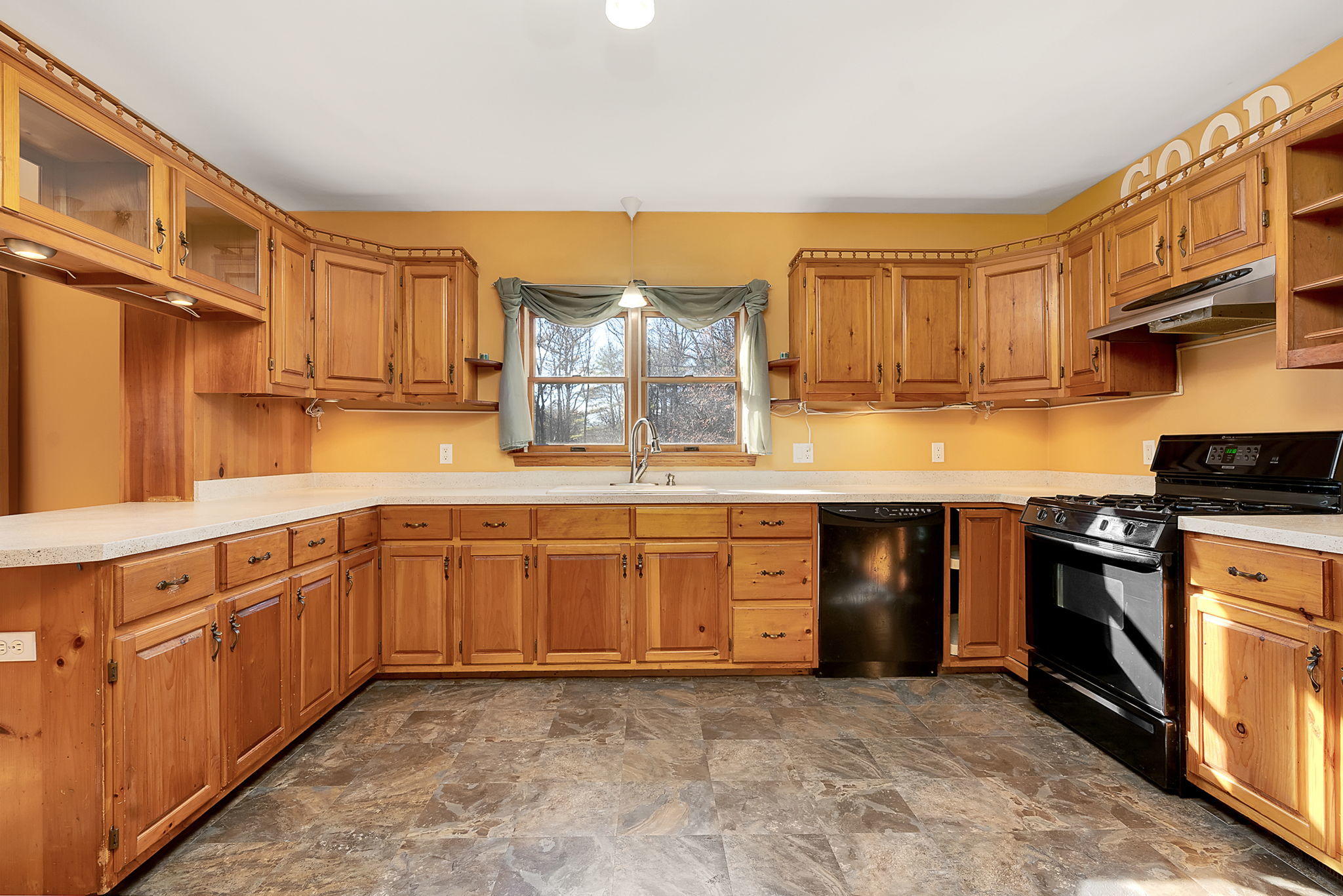 24 Old Mountain Road Cape Neddick, ME 03902 - Photo 7 of 25 16-web-or-mls-24OldMountain-21