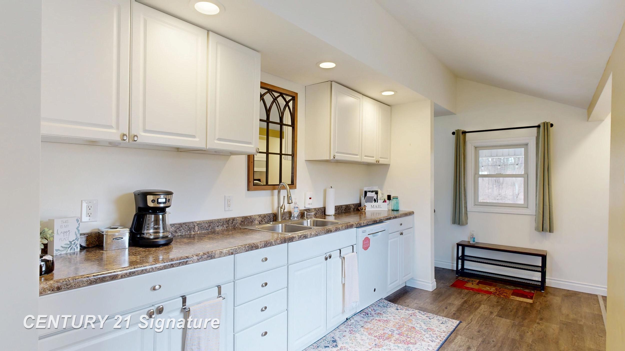 9085 Coldwater Road Flushing, MI 48433 - Photo 11 of 30