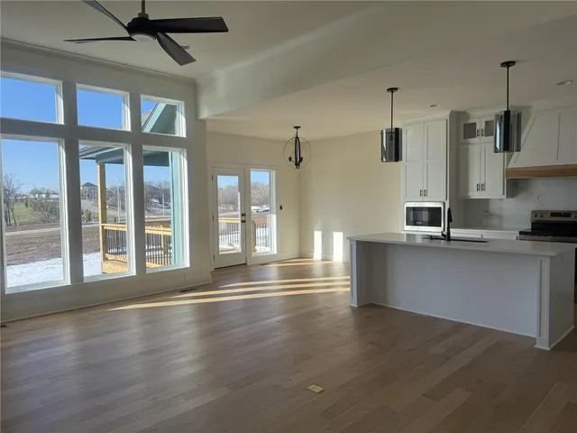 $544,950 | 9008 North Poplar Avenue, Kansas City, MO 64156