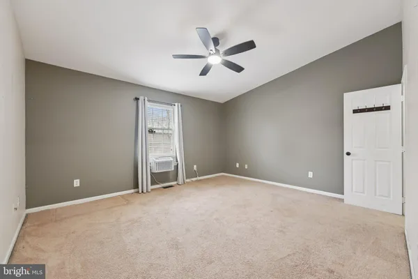 $250,000 | 137 Creekside Court, Newark, DE 19702