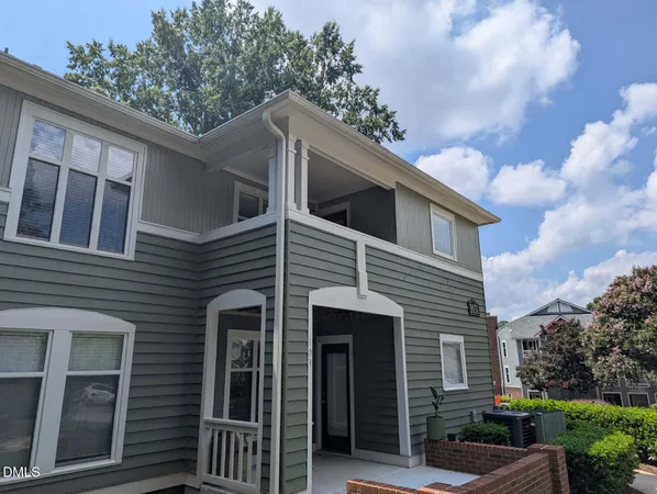 $260,000 | 1031 Nicholwood Drive, Unit 203, Raleigh, NC 27605