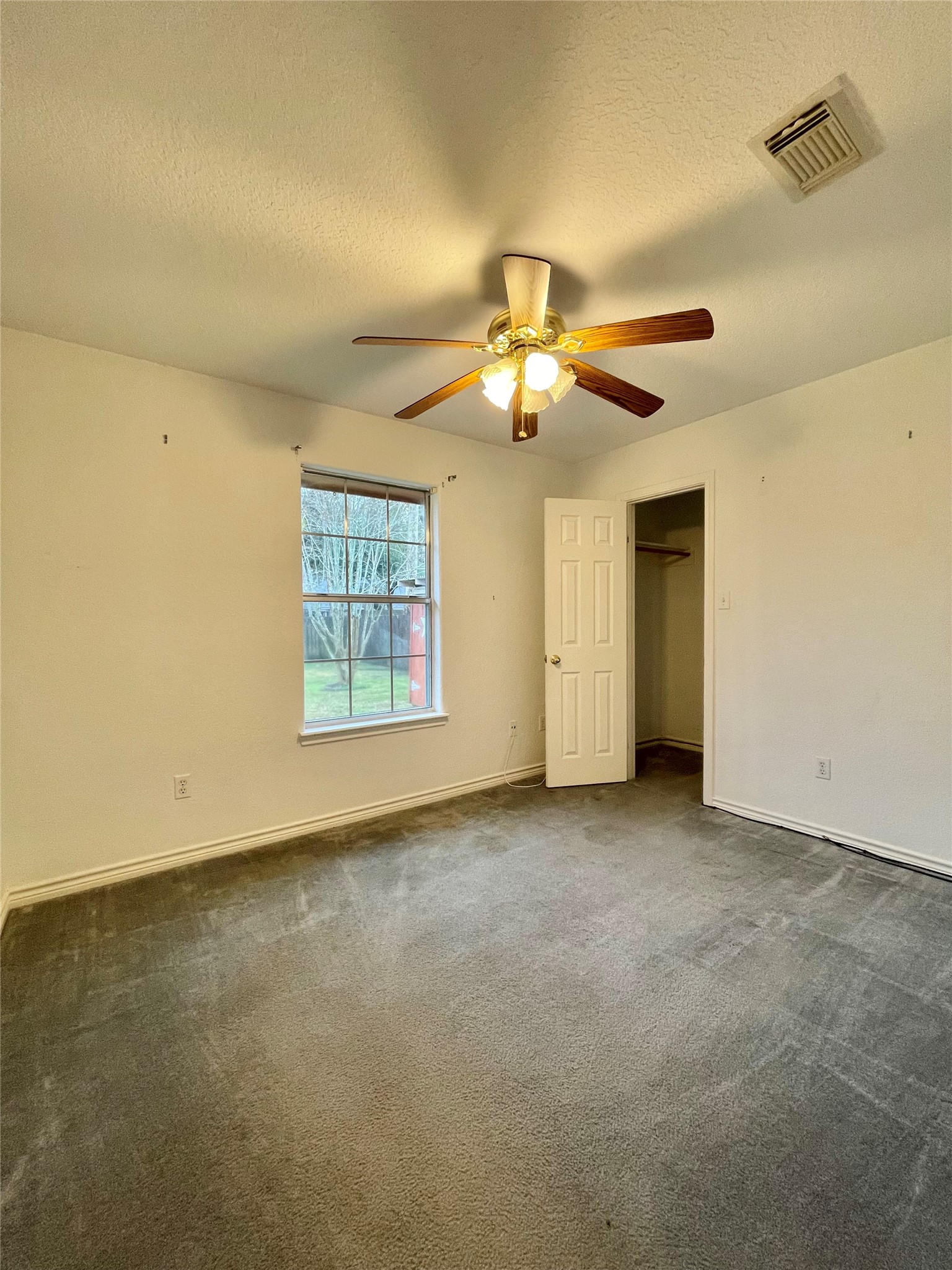 704 Manor Drive Angleton, TX 77515 - Photo 16 of 26