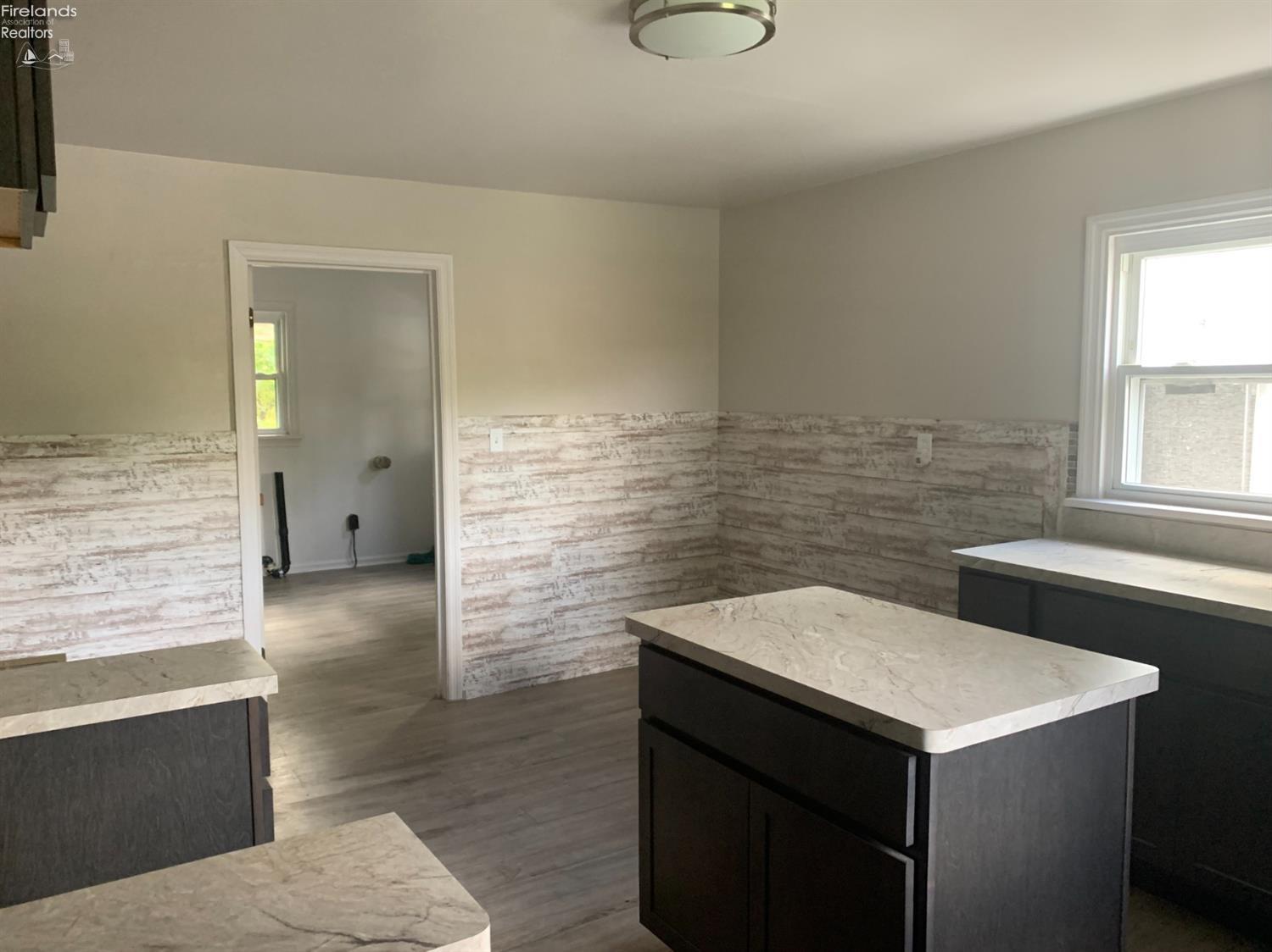 5660 West Fremont Road Port Clinton, OH 43452 - Photo 7 of 36 Gallery Image 7