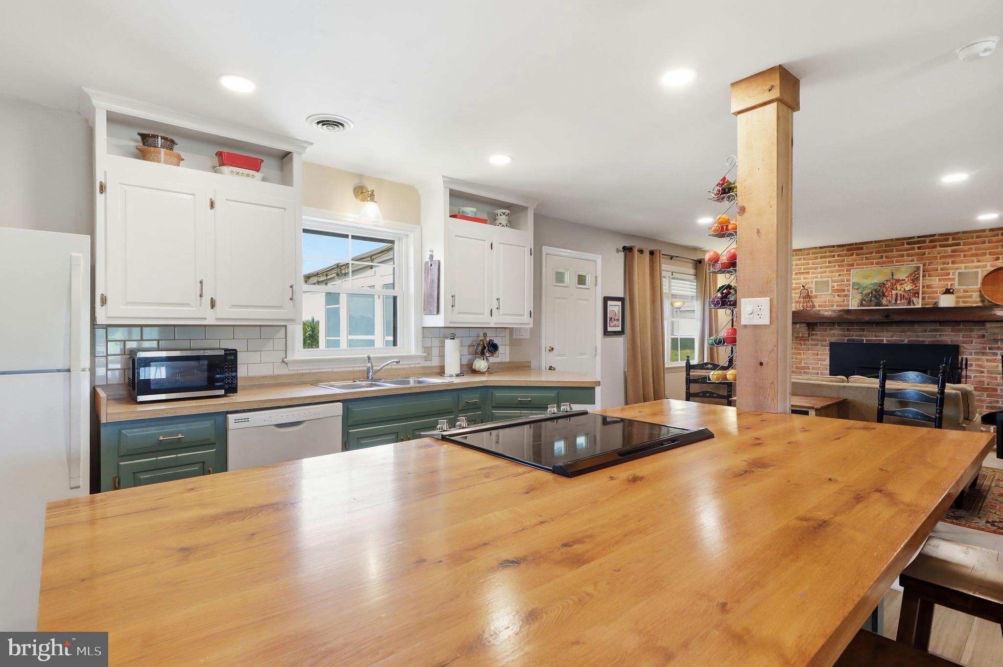 1739 Pioneer Road Lancaster, PA 17602 - Photo 15 of 55