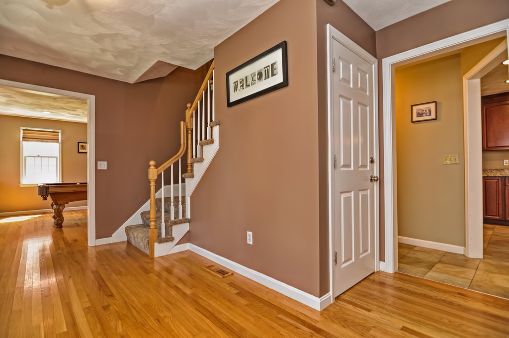 221 Simpson Road Marlborough, MA 01752 - Photo 5 of 30 Gallery Image 5