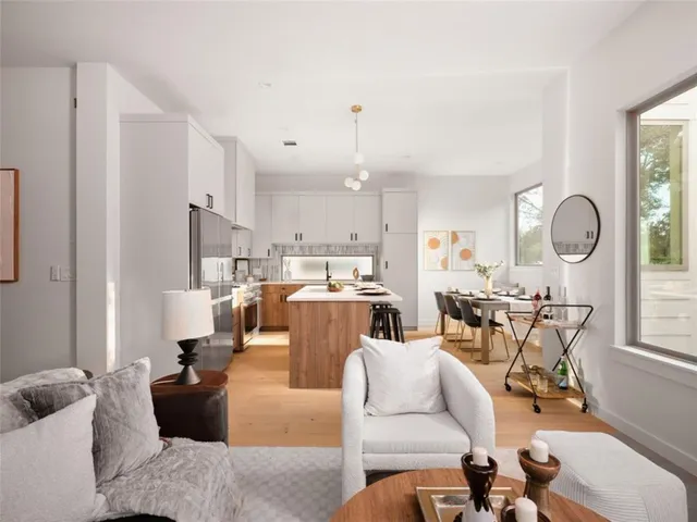 $6,000 | 3208 Govalle Avenue, Unit 2, Austin, TX 78702