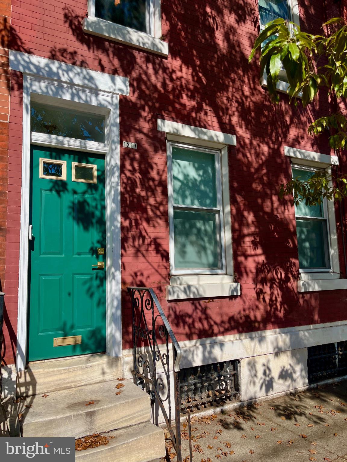 1217 Wharton Street Philadelphia, PA 19147 - Photo 3 of 27 a front view of a house