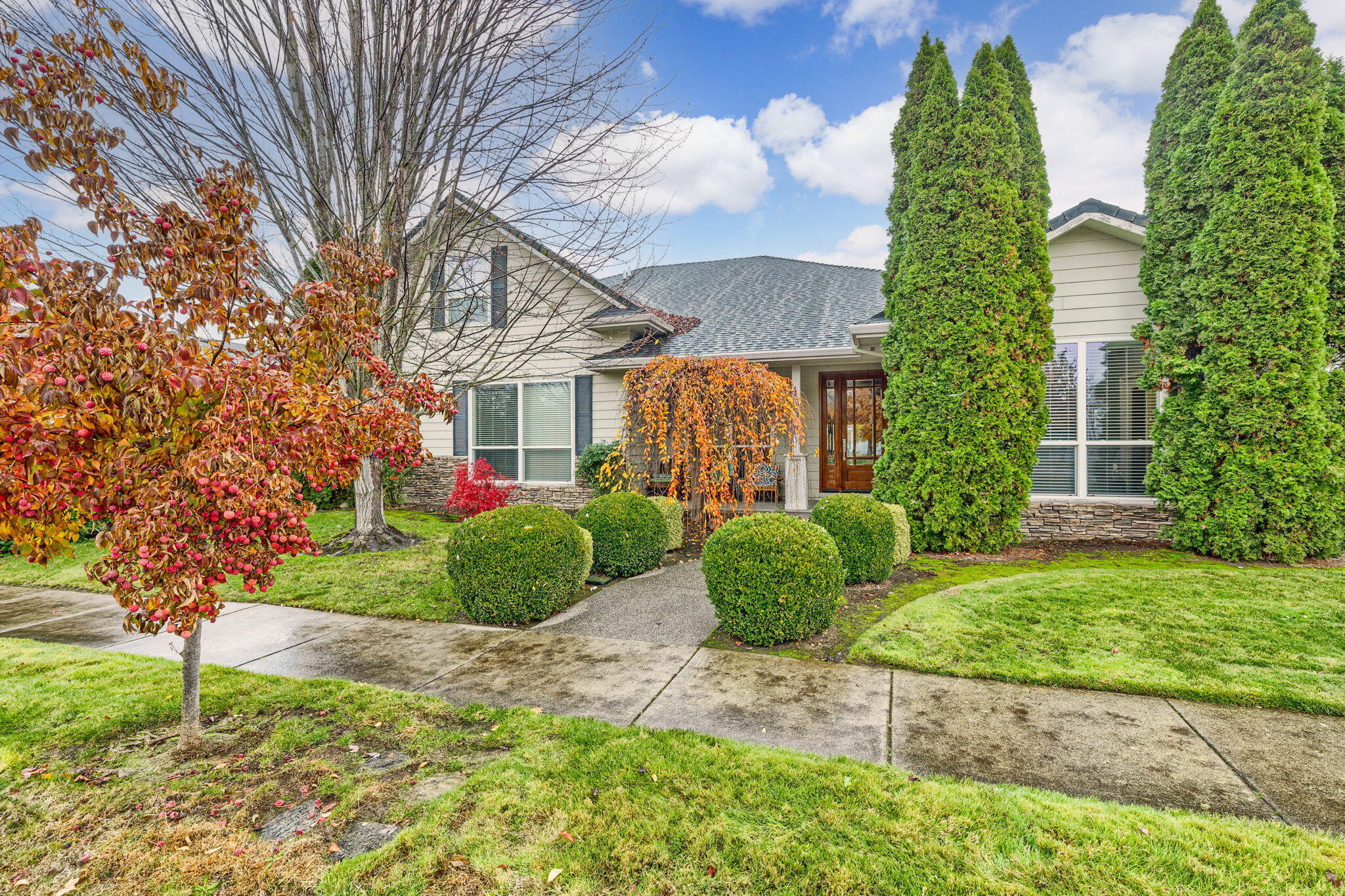 1028 Buck Point Street Central Point, OR 97502 - Photo 1 of 40