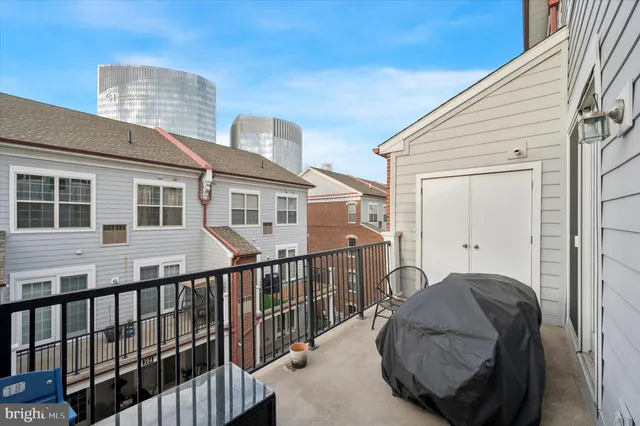 $845,000 | 610 Captains Way, Philadelphia, PA 19146