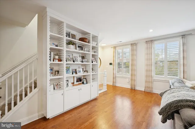 $845,000 | 610 Captains Way, Philadelphia, PA 19146