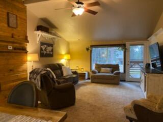 16913 Downey Road Bend, OR 97707 - Photo 17 of 34 Living room from entry