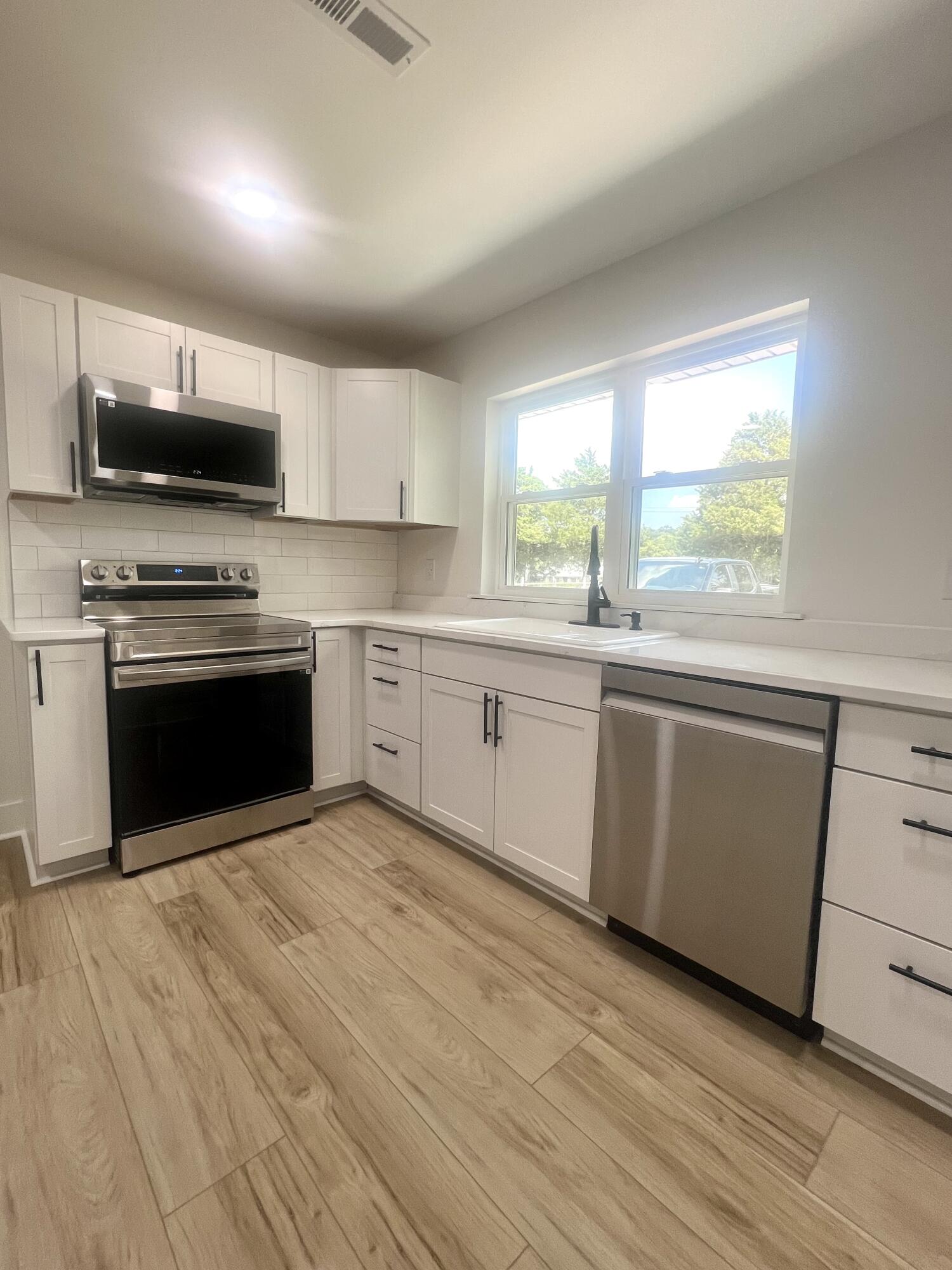 354 Burning Bush Road Ringgold, GA 30736 - Photo 11 of 49 Beautiful kitchen