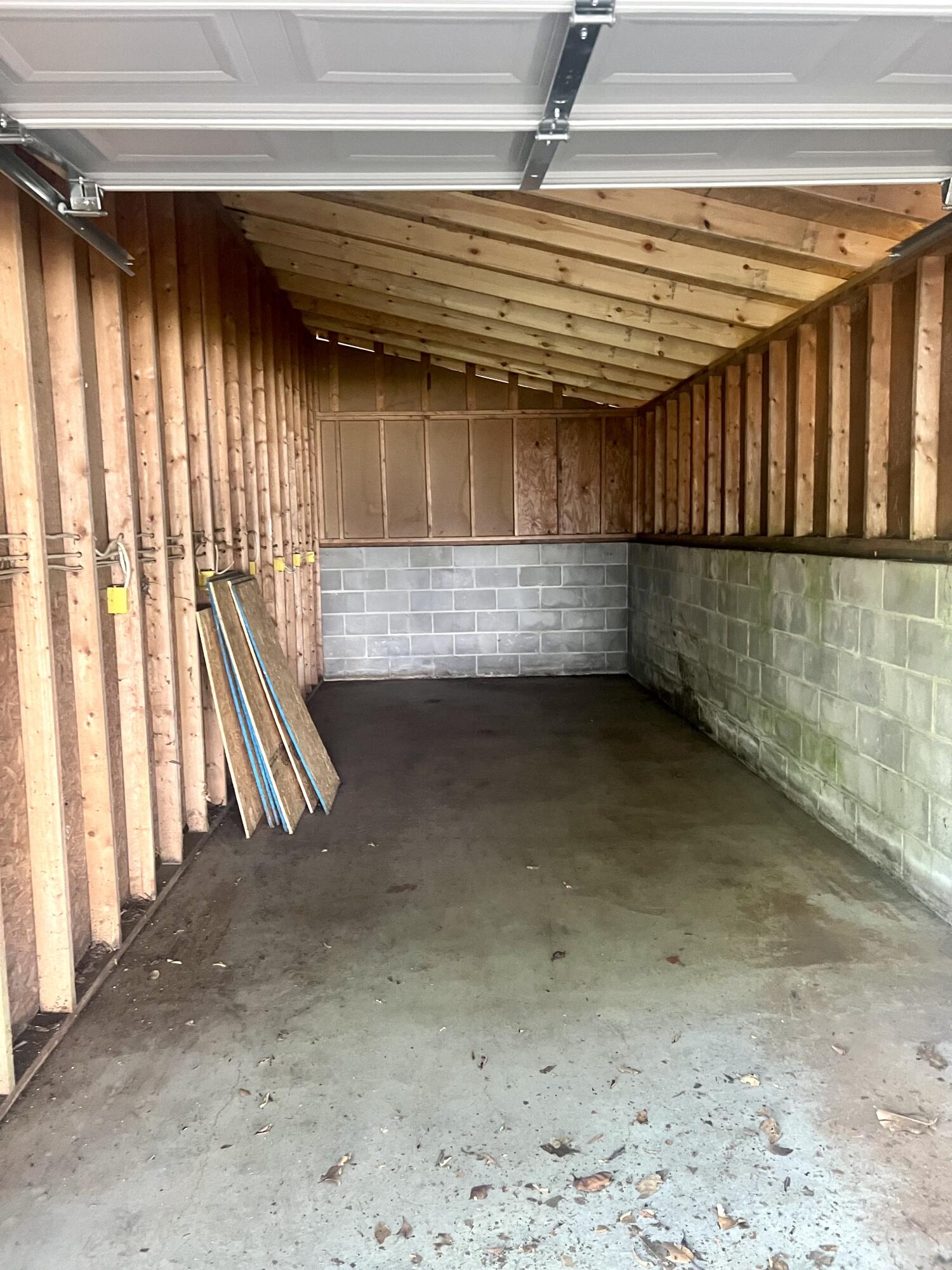 354 Burning Bush Road Ringgold, GA 30736 - Photo 36 of 49 Garage bay