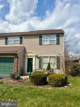 $205,000 | 3431 Glen Hollow Drive, Unit 5, Dover, PA 17315