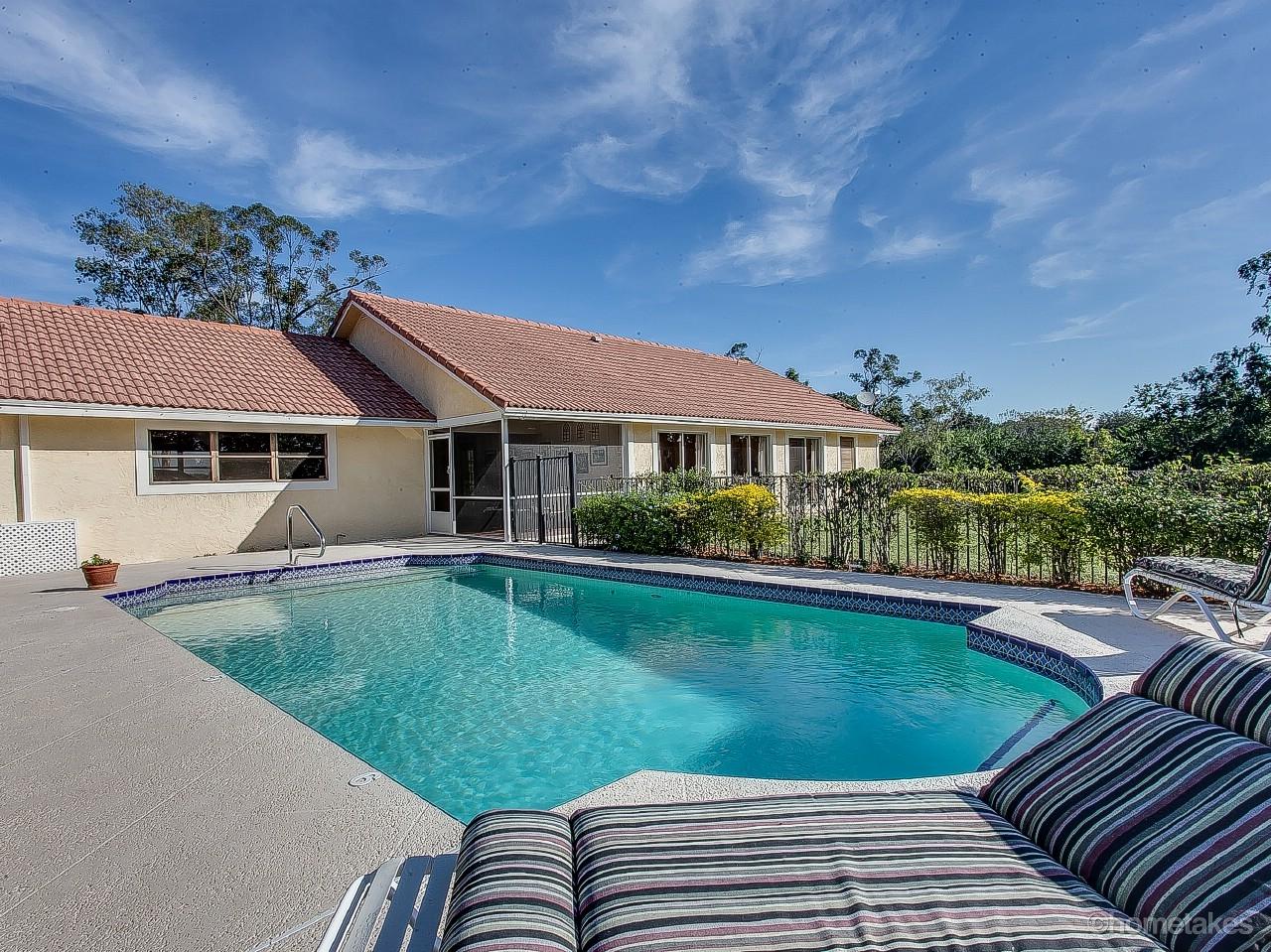 13348 50th Street South Wellington, FL 33449 - Photo 15 of 28 IMG_0070fusedMLS