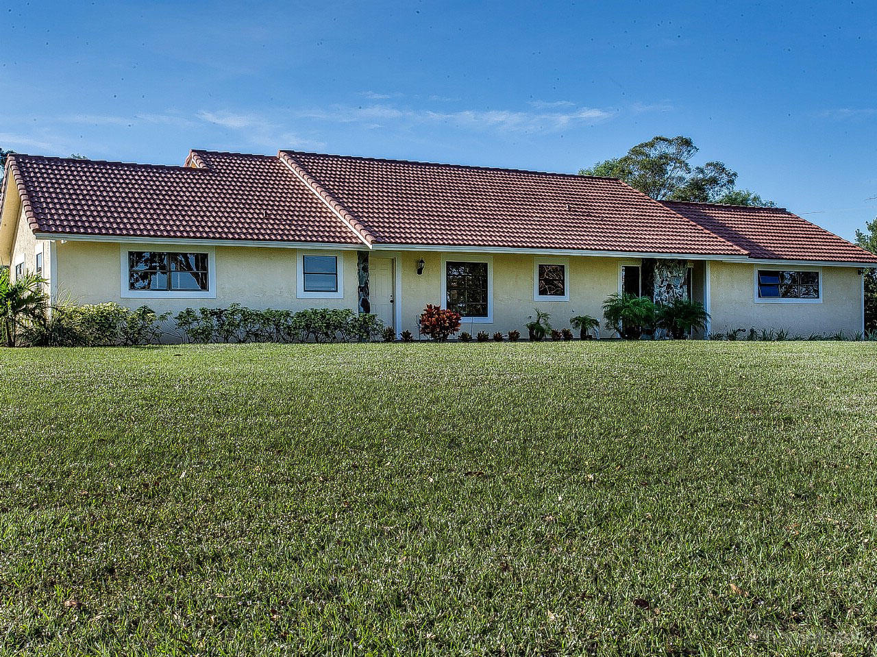 13348 50th Street South Wellington, FL 33449 - Photo 26 of 28 frontviewtightleft