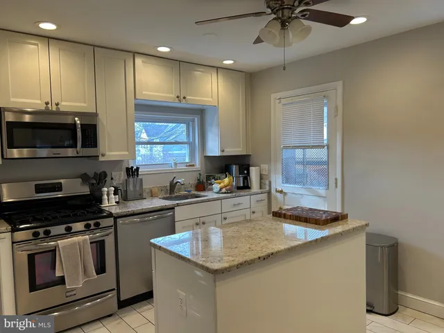 $3,600 | 6312 27th Street North, Arlington, VA 22207