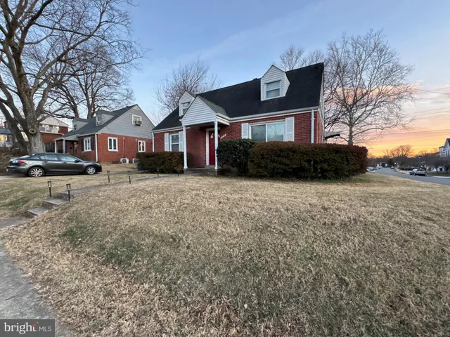 $3,600 | 6312 27th Street North, Arlington, VA 22207