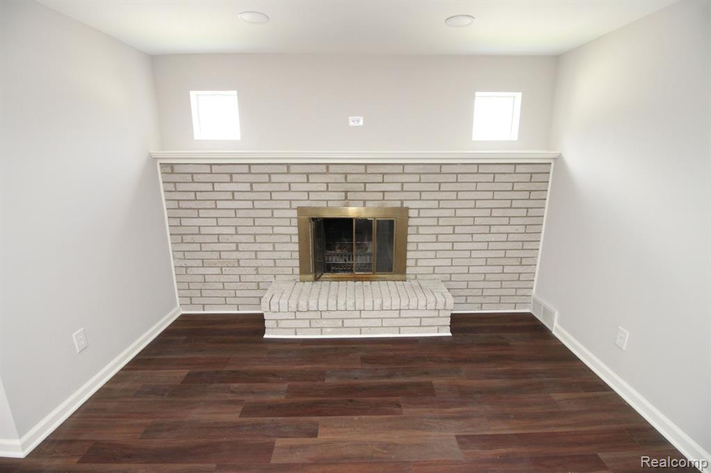 47841 Frederick Road Utica, MI 48317 - Photo 17 of 28