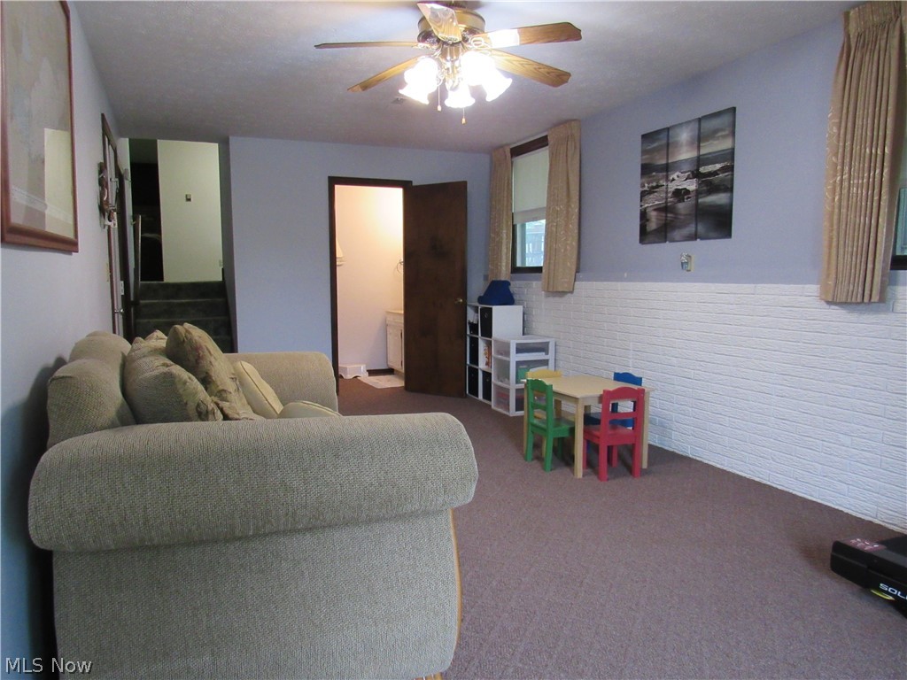 4414 South Ridge Road East Ashtabula, OH 44004 - Photo 3 of 26 View from driveway entry door (family room)