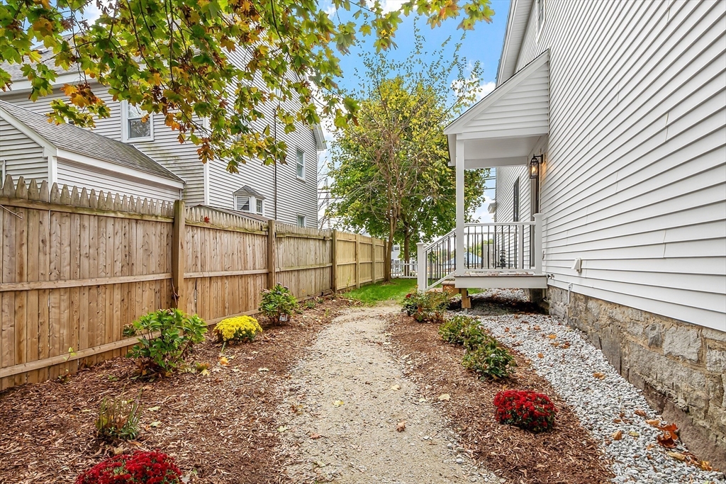 96 Princeton Street, Unit 2 Chelmsford, MA 01863 - Photo 7 of 42