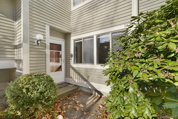 $2,400 | 157 Stonemeadow Drive, South Salem, NY 10590