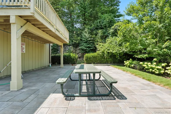 $2,400 | 157 Stonemeadow Drive, South Salem, NY 10590