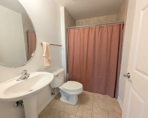 $2,900 | 1134 West Granville Avenue, Unit 1117, Chicago, IL 60660