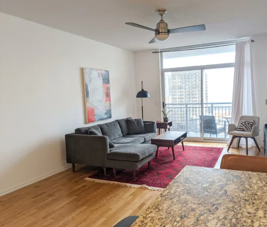 $2,900 | 1134 West Granville Avenue, Unit 1117, Chicago, IL 60660