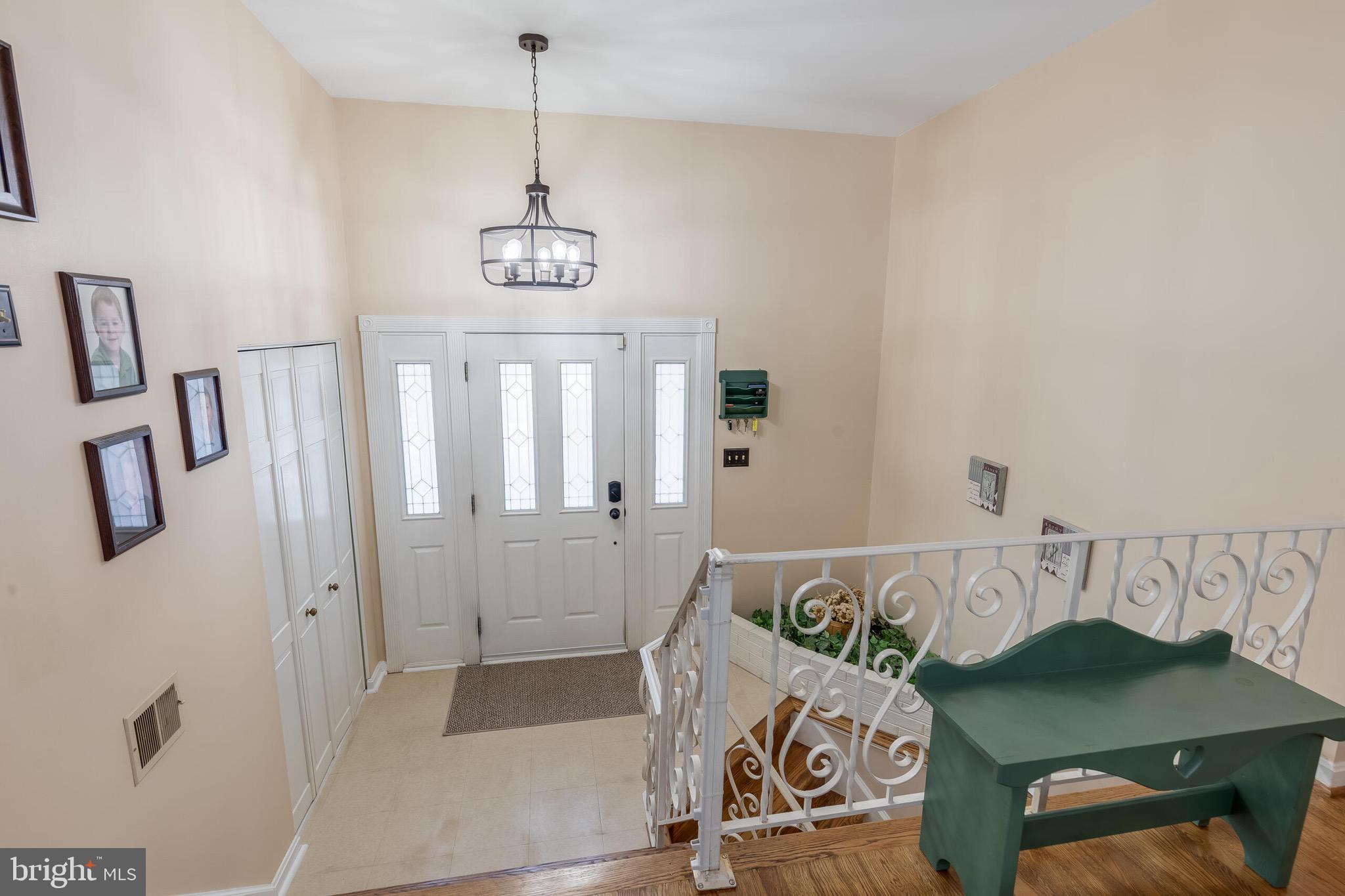 6006 Merryvale Court Springfield, VA 22152 - Photo 2 of 43
