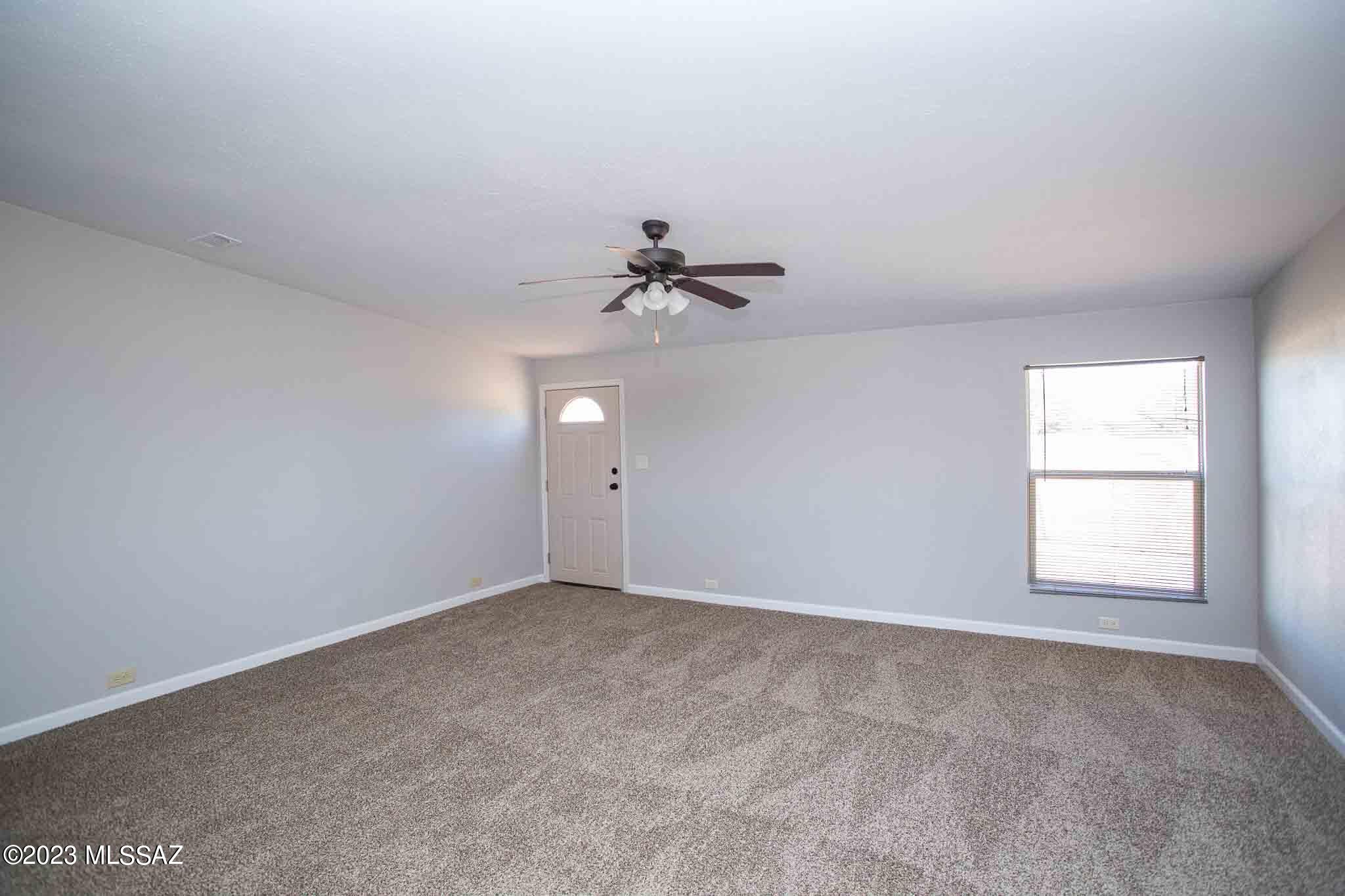 11028 West Massingale Road Tucson, AZ 85743 - Photo 2 of 26 Gallery Image 2