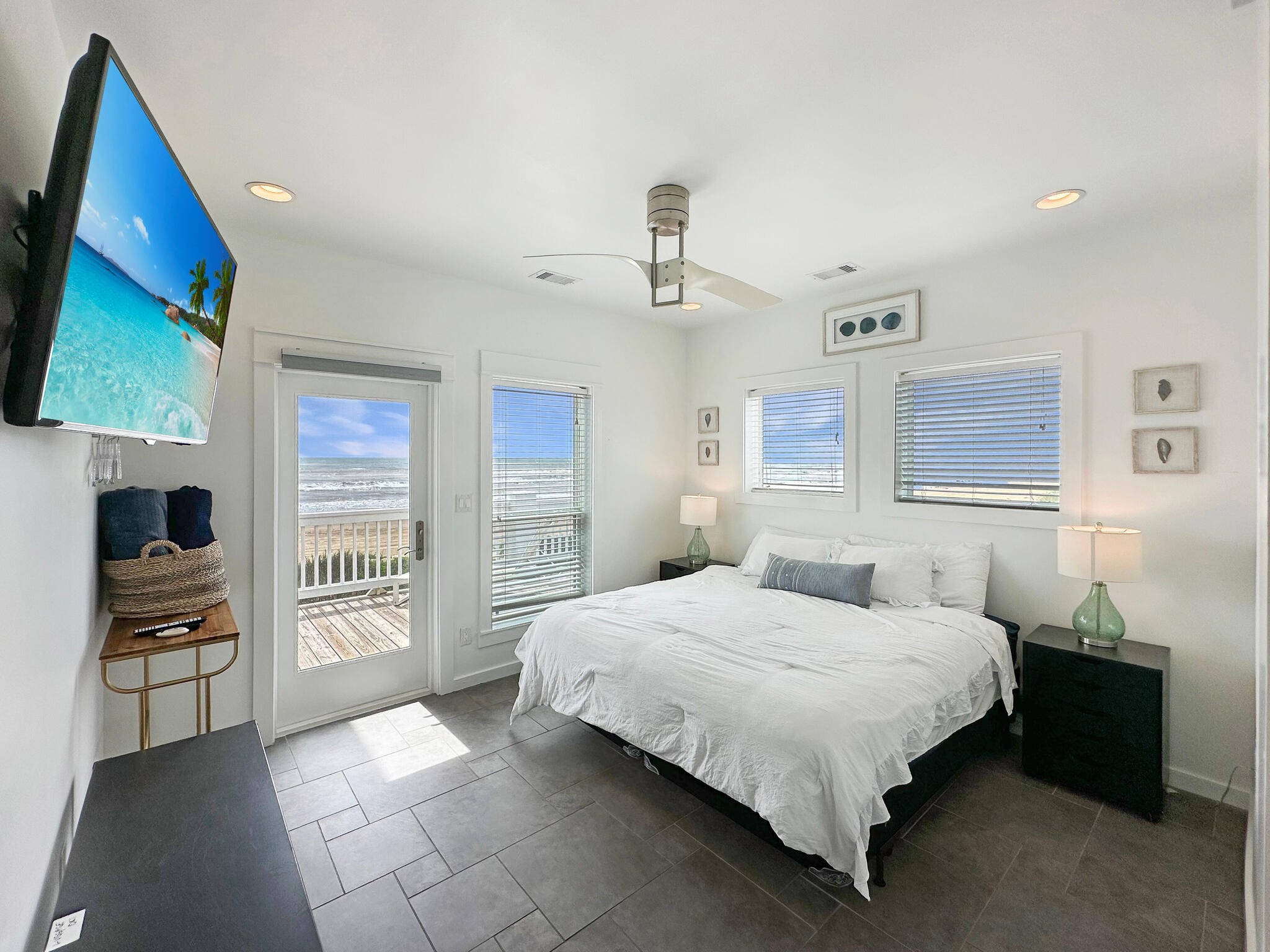 2496 Gilmore Crystal Beach, TX 77650 - Photo 13 of 35