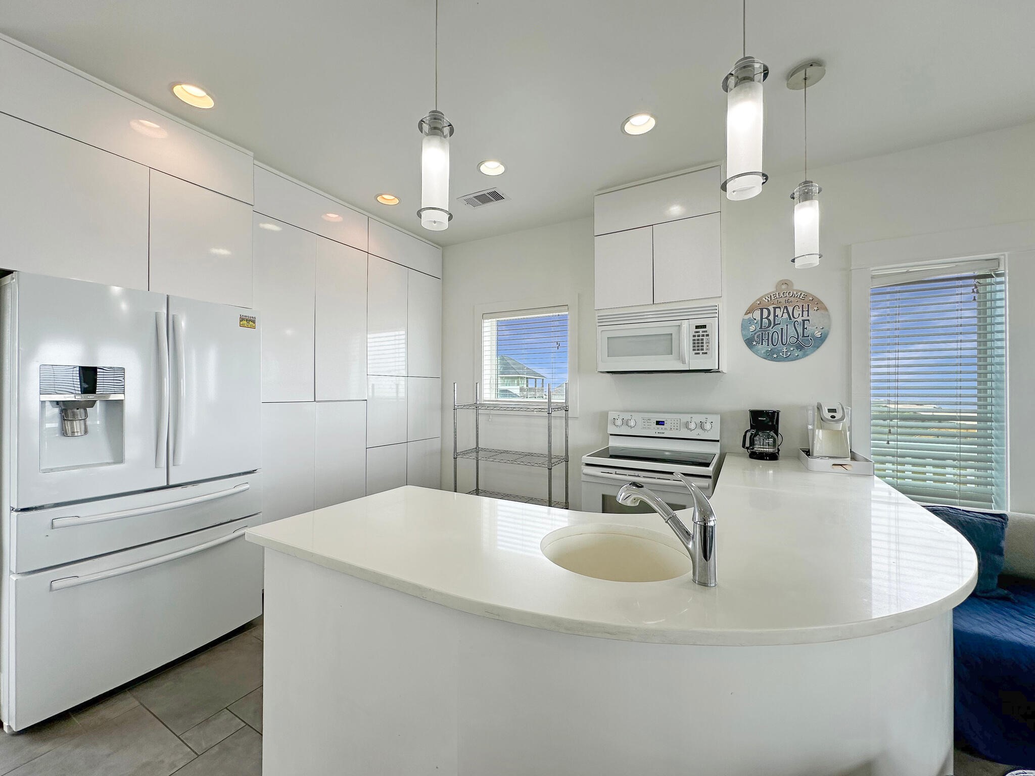 2496 Gilmore Crystal Beach, TX 77650 - Photo 4 of 35