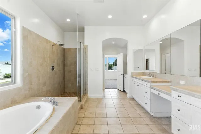 $1,165,000 | Undisclosed Address, Bakersfield, CA 93311