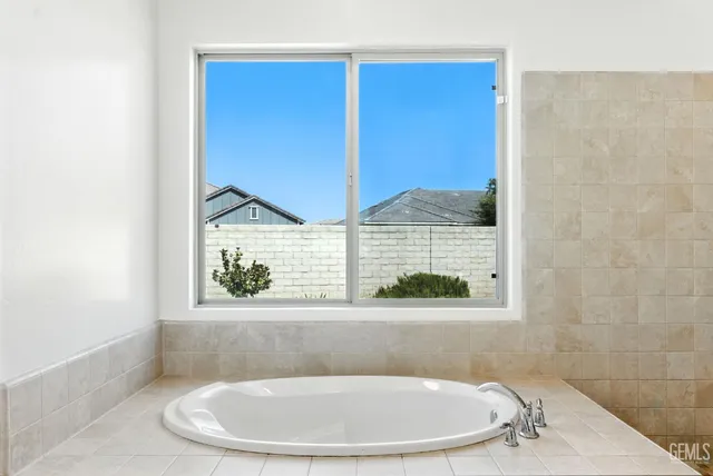 $1,165,000 | Undisclosed Address, Bakersfield, CA 93311