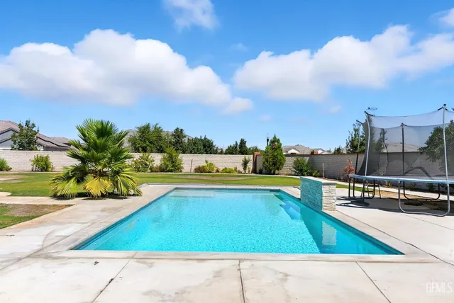 $1,165,000 | Undisclosed Address, Bakersfield, CA 93311
