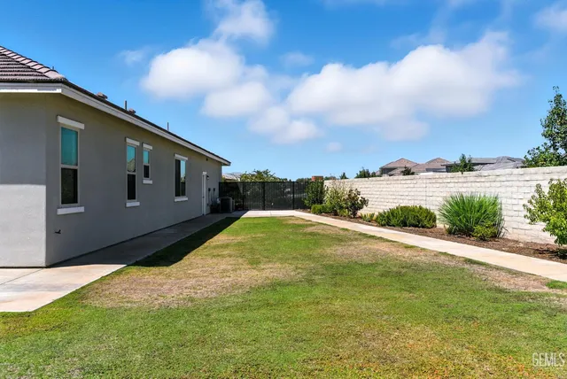 $1,165,000 | Undisclosed Address, Bakersfield, CA 93311