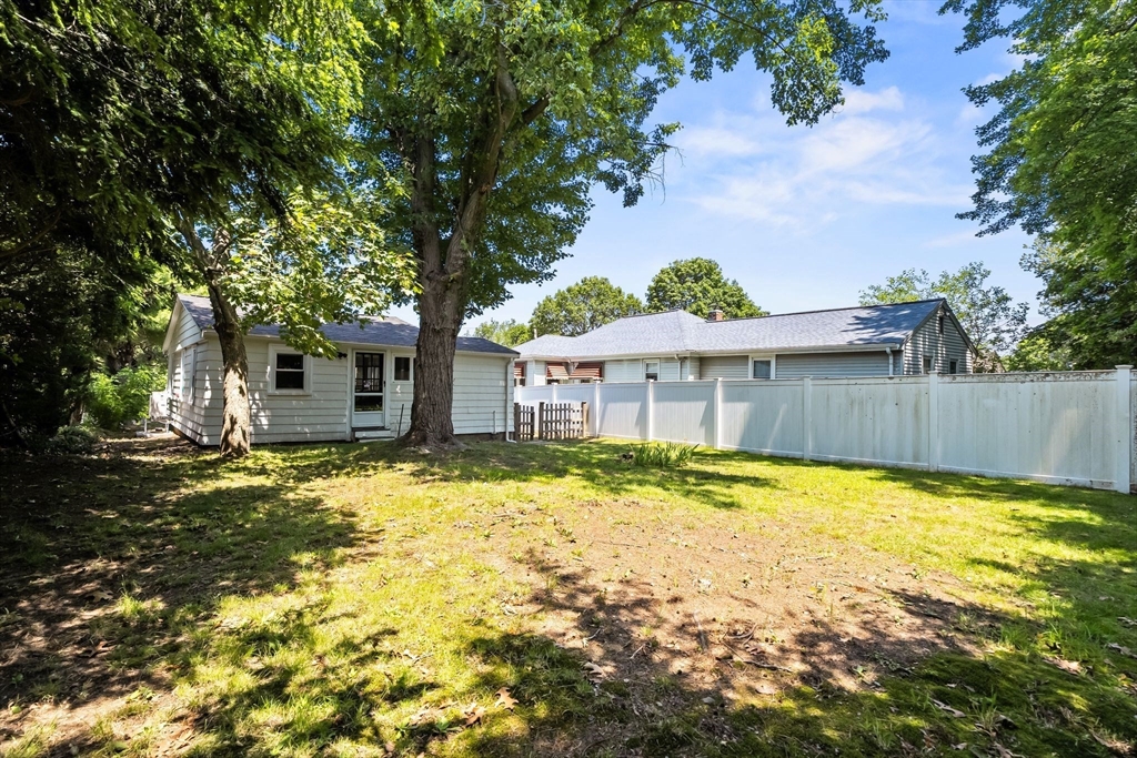 19 Arlington Road Dedham, MA 02026 - Photo 32 of 42 Gallery Image 32