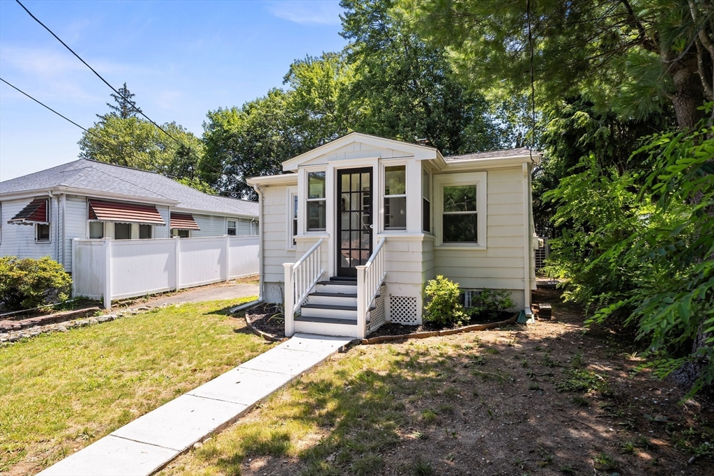 19 Arlington Road Dedham, MA 02026 - Photo 36 of 42 Gallery Image 36
