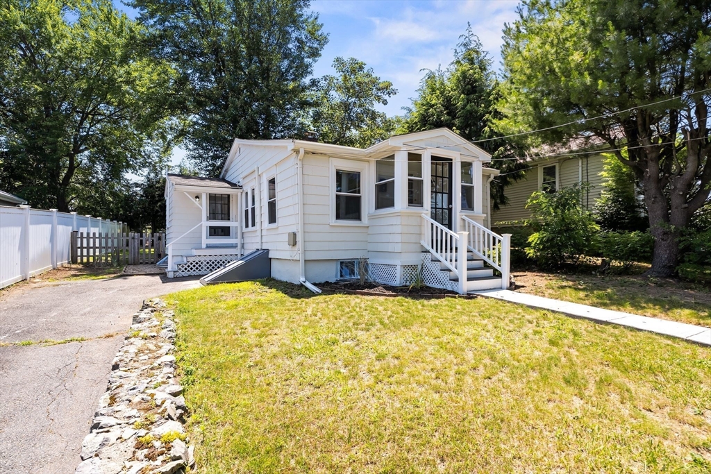 19 Arlington Road Dedham, MA 02026 - Photo 37 of 42 Gallery Image 37
