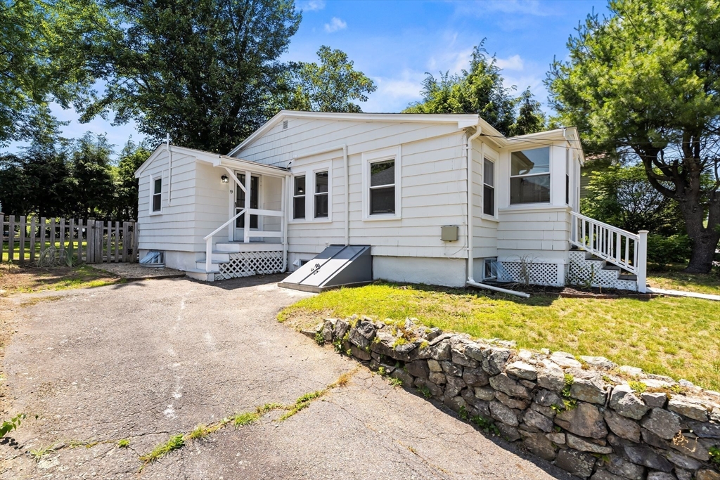 19 Arlington Road Dedham, MA 02026 - Photo 39 of 42 Gallery Image 39