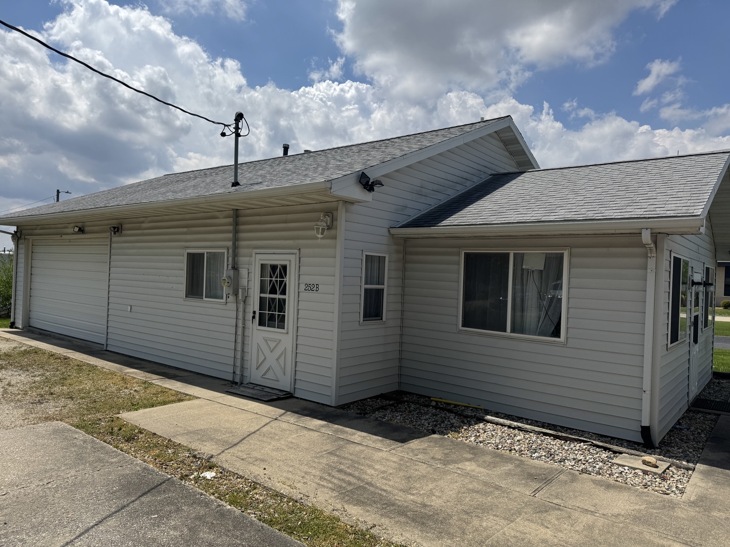 252 Ottawa Road Paxton, IL 60957 - Photo 5 of 14