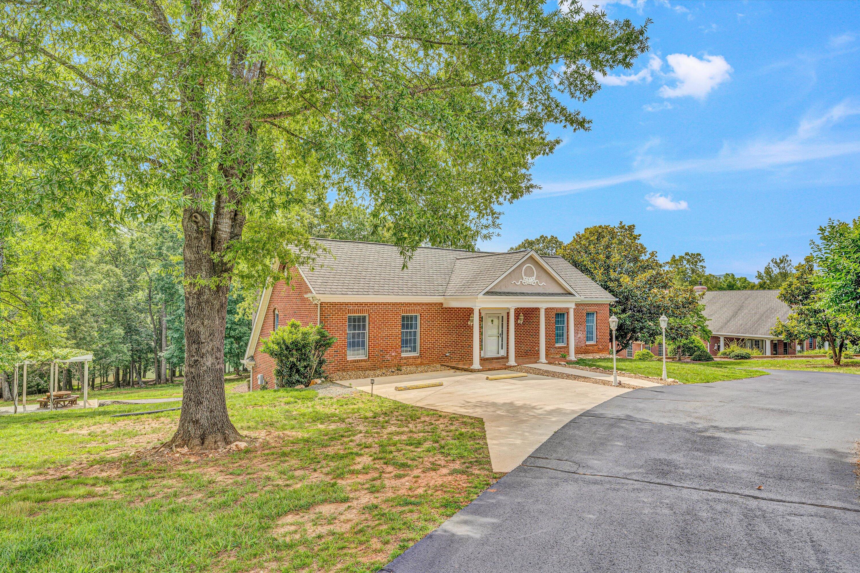 2222 Pine Ridge Road Huddleston, VA 24104 - Photo 23 of 29 2222 Pine Ridge Road (9)