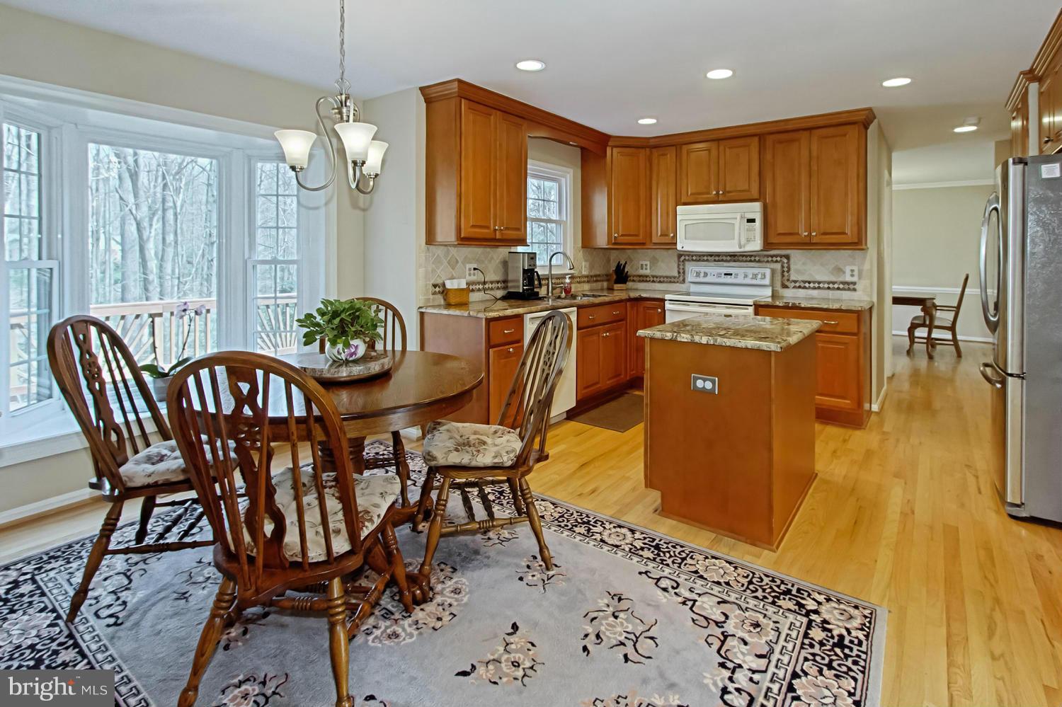 9828 Natick Road Burke, VA 22015 - Photo 11 of 30 Breakfast Area