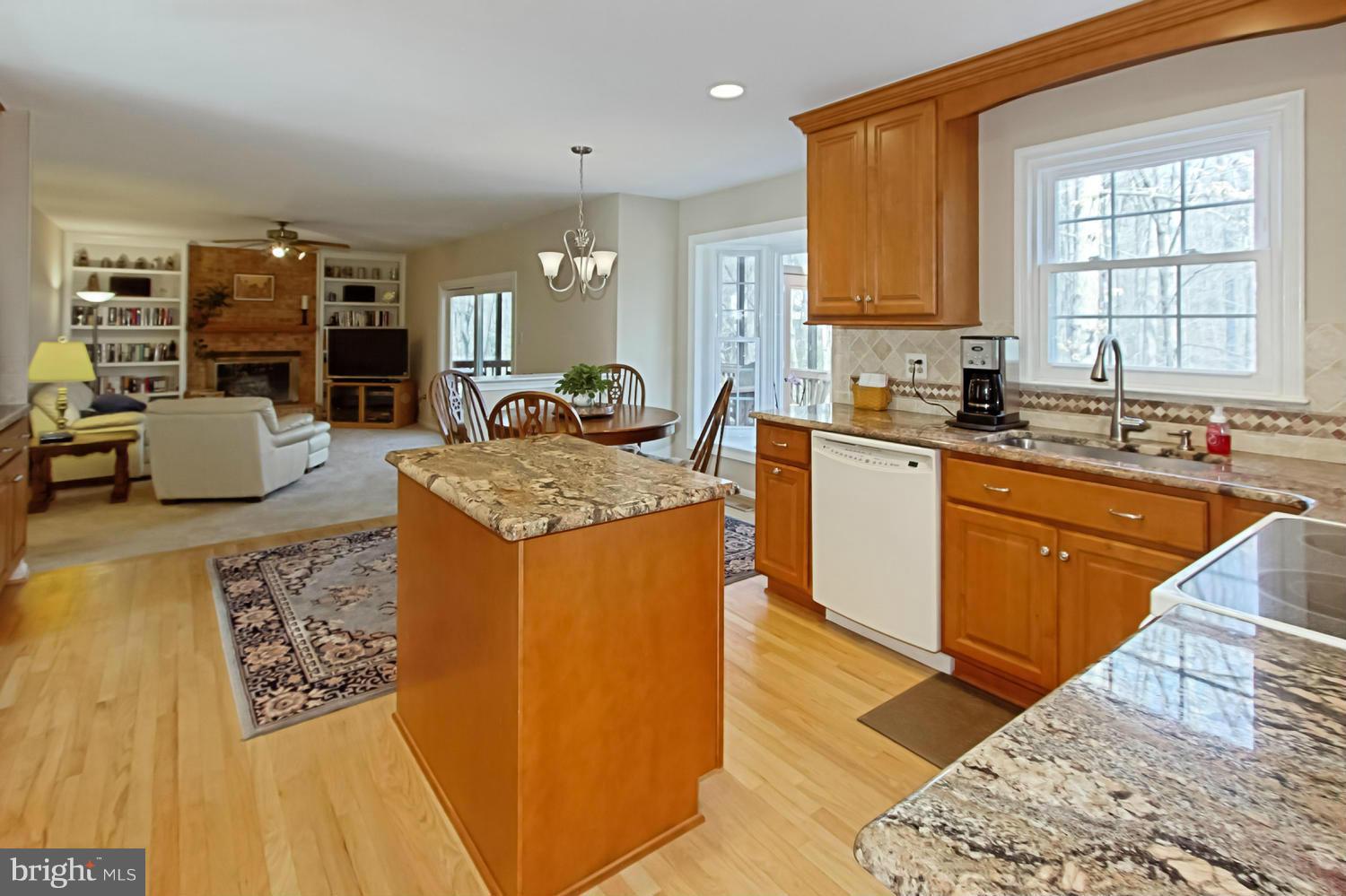 9828 Natick Road Burke, VA 22015 - Photo 13 of 30 Kitchen