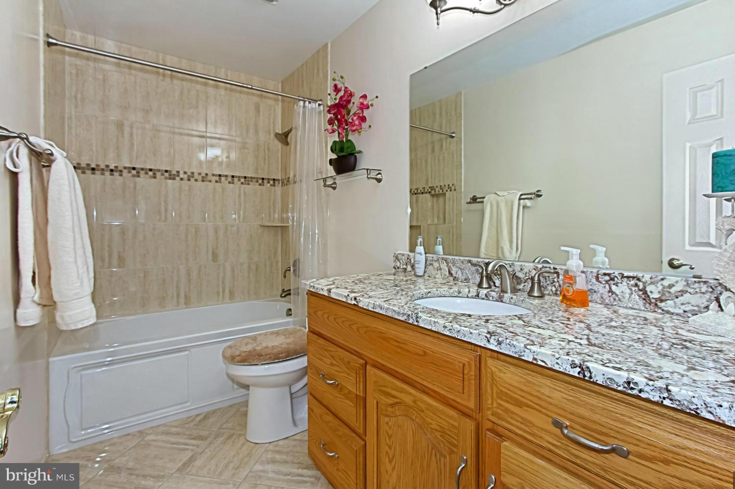 9828 Natick Road Burke, VA 22015 - Photo 25 of 30 Bath