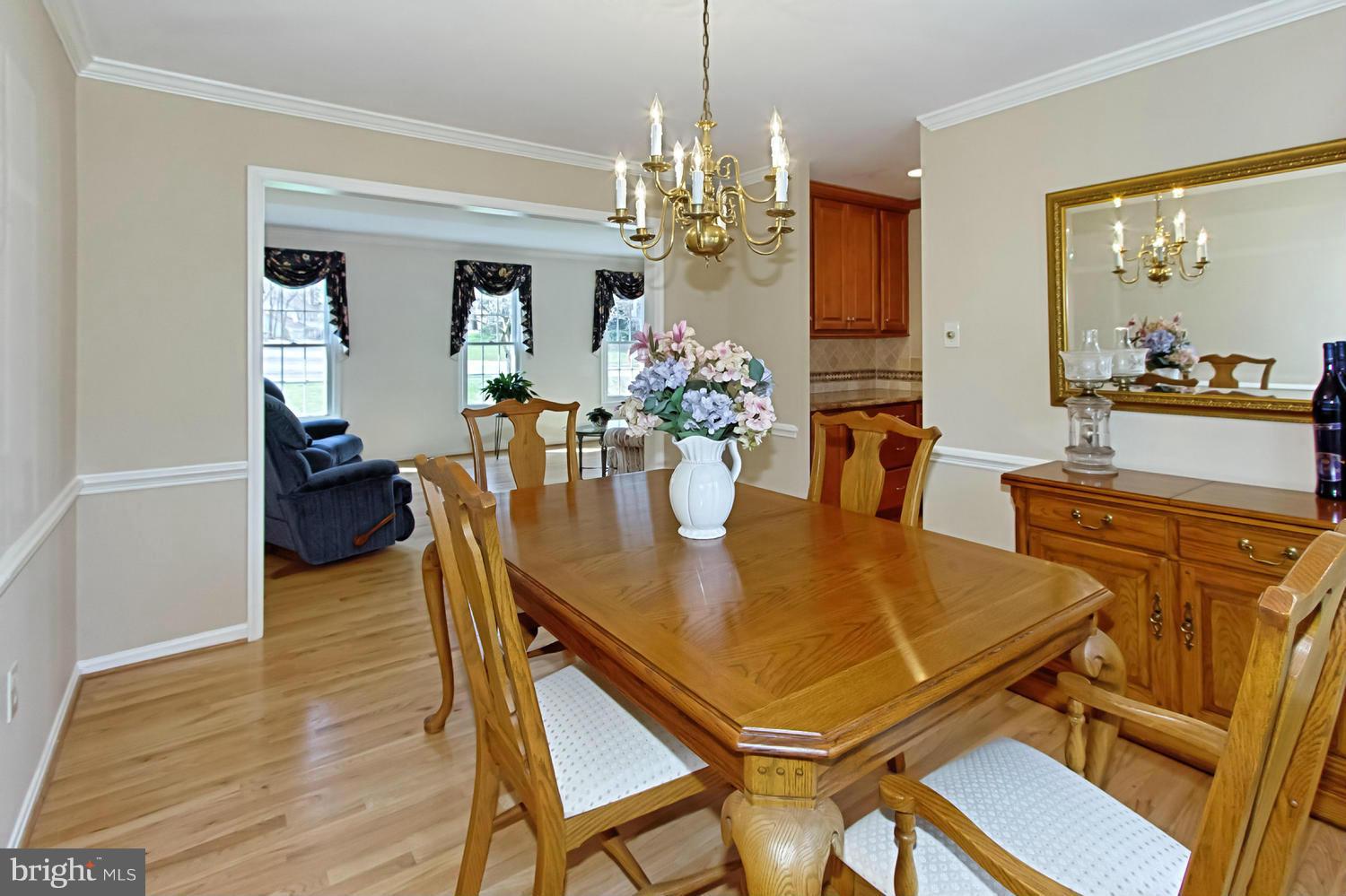 9828 Natick Road Burke, VA 22015 - Photo 8 of 30 Dining Room